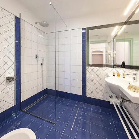 Sleeps 14 With Pool Villa *