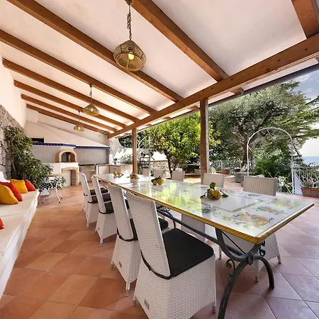 Sleeps 14 With Pool Villa Nerano