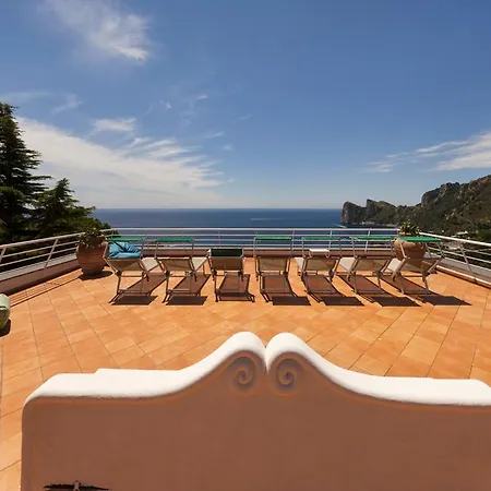Villa Sleeps 14 With Pool Nerano