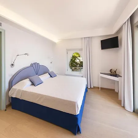 Sleeps 14 With Pool Nerano